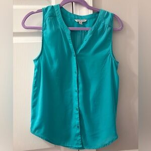 American Eagle Outfitters Sleeveless Button-Front Blouse